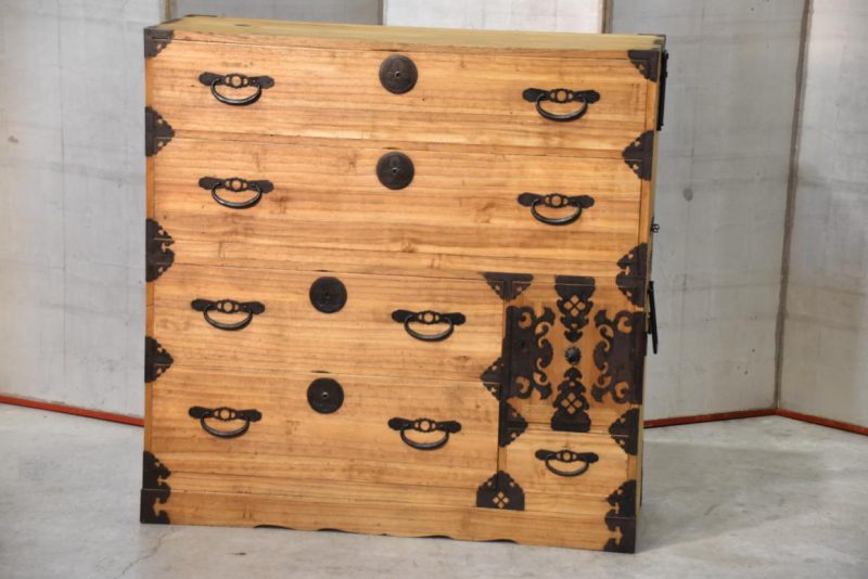 Antique 5 Drawer Clothing Chest Width:1080mm - Image 13