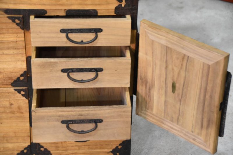 Antique 5 Drawer Clothing Chest Width:1080mm - Image 7