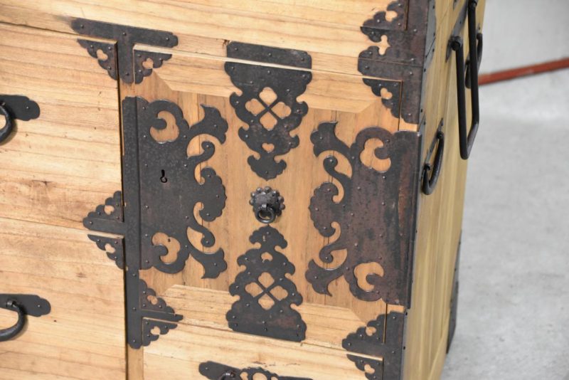 Antique 5 Drawer Clothing Chest Width:1080mm - Image 6
