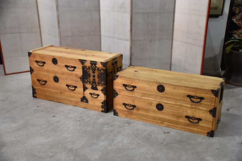 Antique 5 Drawer Clothing Chest Width:1080mm - Image 2