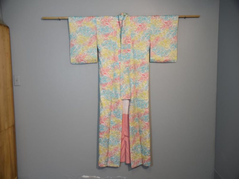 1980's Synthetic Kimono - Image 6