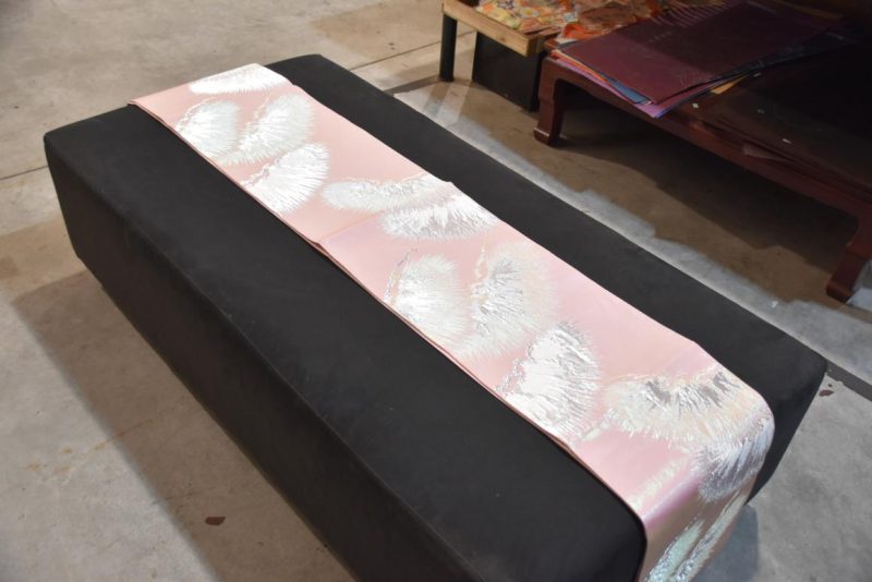 Pink Vintage Table Runner - Image 5