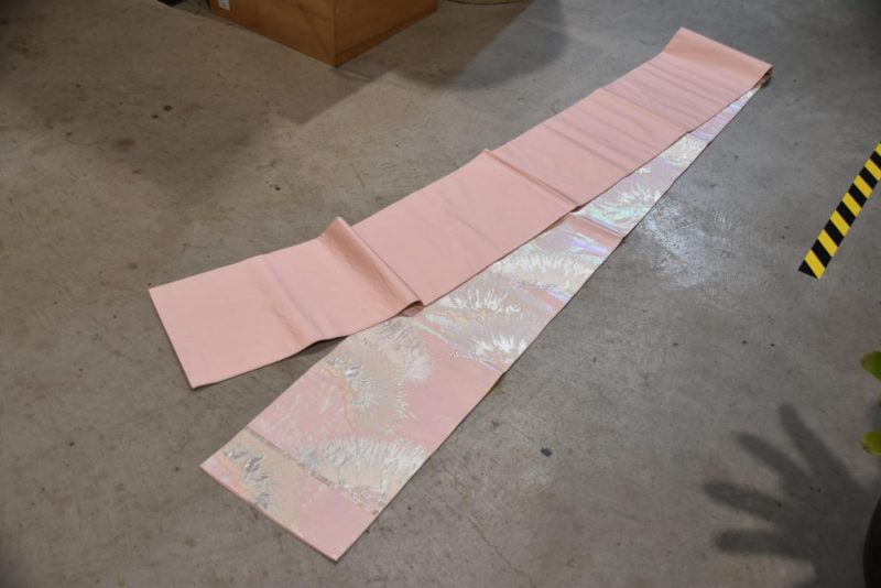 Pink Vintage Table Runner - Image 3