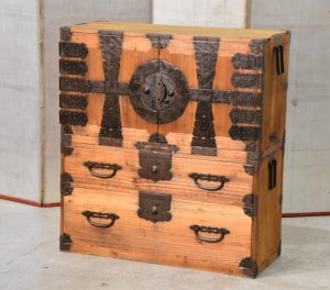 Meiji Period Ryobiraki Kasane Dansu Clothing Chest Width:950mm