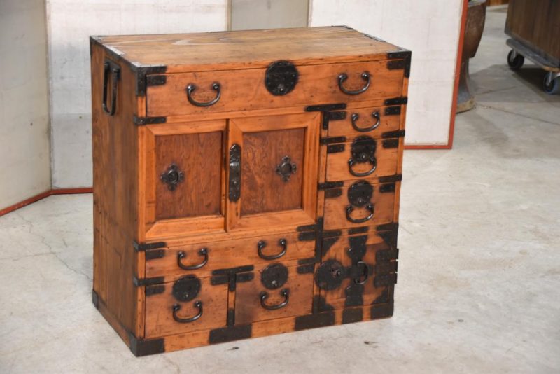 Antique Osaka Region Merchants Chest Width:750mm - Image 3