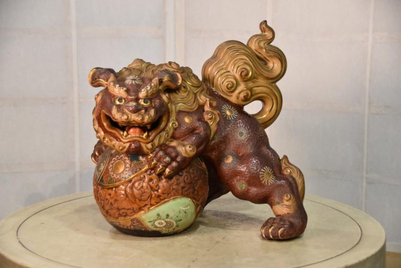 Kutani Pottery Shishi Width:330mm