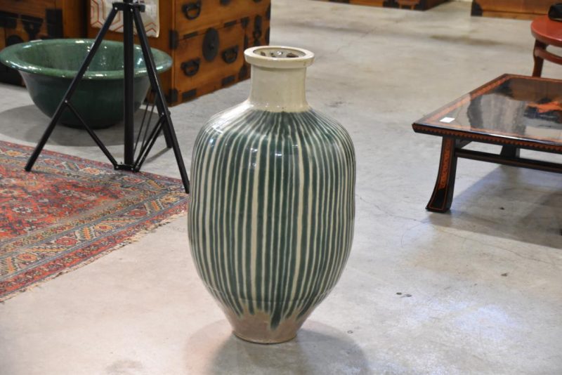 Shigaraki Tsubo Drip Glaze Urn Height:730mm - Image 5