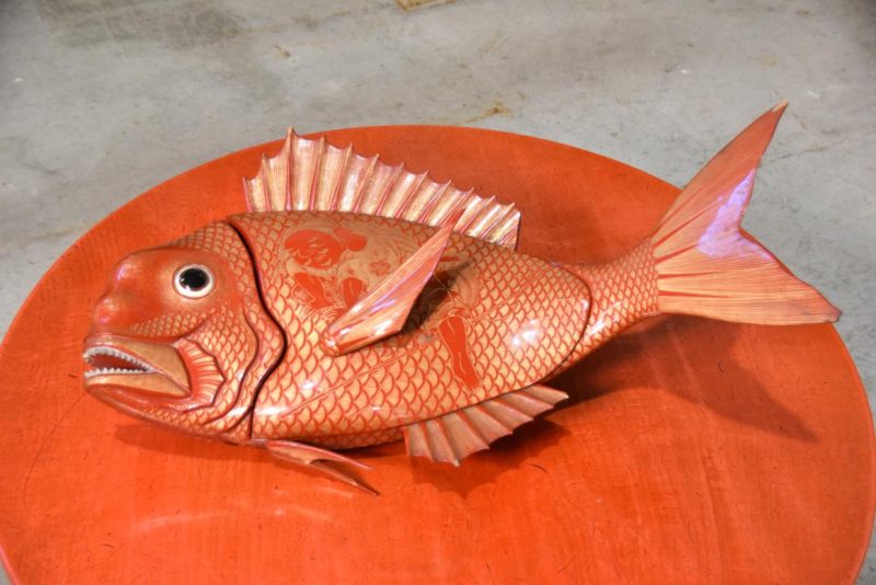 Large Lacquered Sea Bream Lidded Container Width:710mm - Image 2