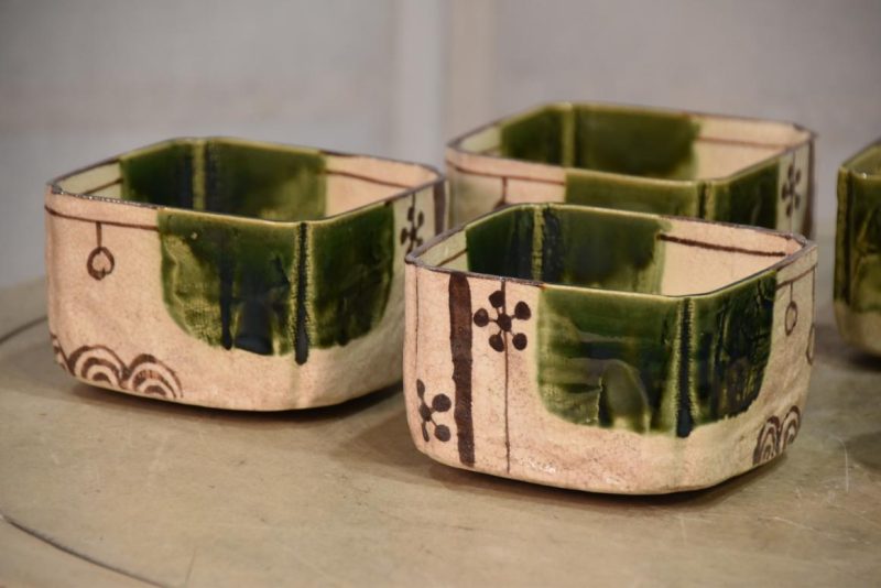 Japanese Set of 5 Oribe Pottery Bowls - Image 2