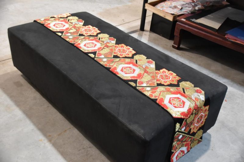 Japanese Red, Black and Gold Obi Sash Width:4000mm - Image 4