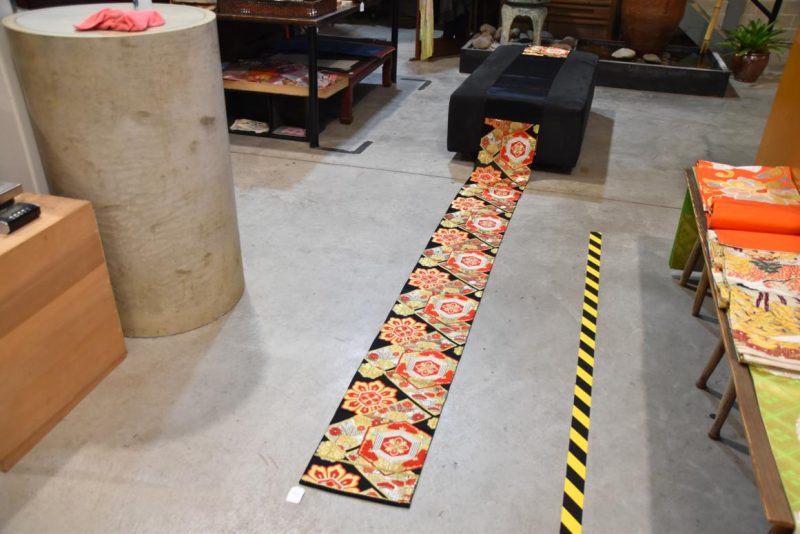 Japanese Red, Black and Gold Obi Sash Width:4000mm - Image 3