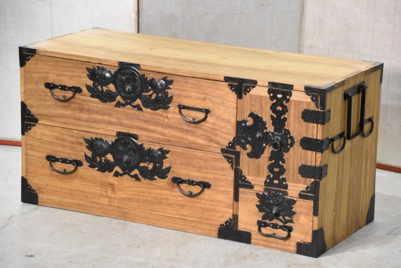 Japanese Antique Low Chest Width:1045mm - Image 2