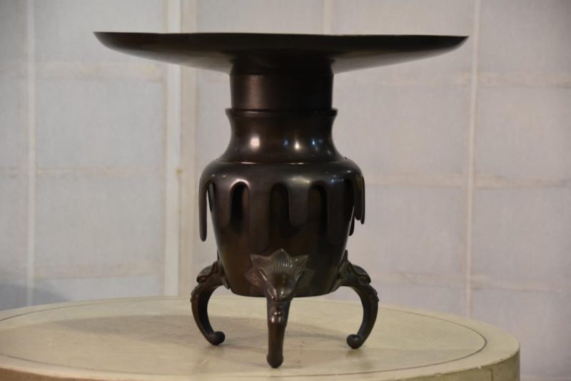 Japanese Cast Bronze Usubata Vase Width:364mm - Image 2