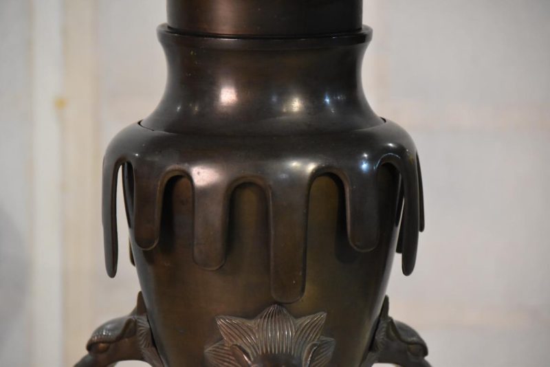 Japanese Cast Bronze Usubata Vase Width:364mm - Image 5