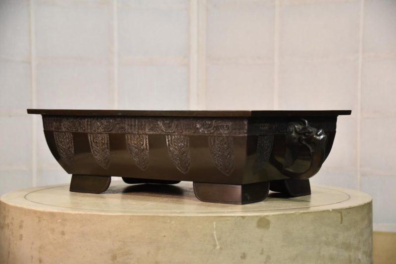 Japanese Bronze Suiban Vase Width:520mm - Image 7