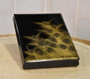 Suzuri Bako Lacquered Writing Box Width:275mm
