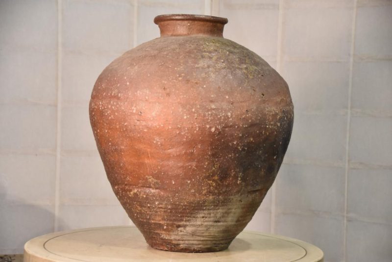 Shigaraki Chatsubo Urn for Dry Tea Width:400mm - Image 6