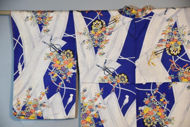 Beautiful Silk Japanese Kimono - Image 8