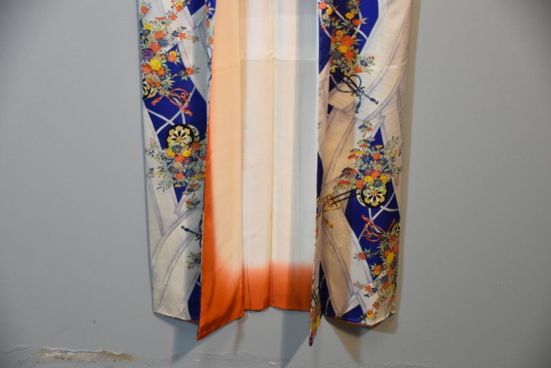 Beautiful Silk Japanese Kimono - Image 4