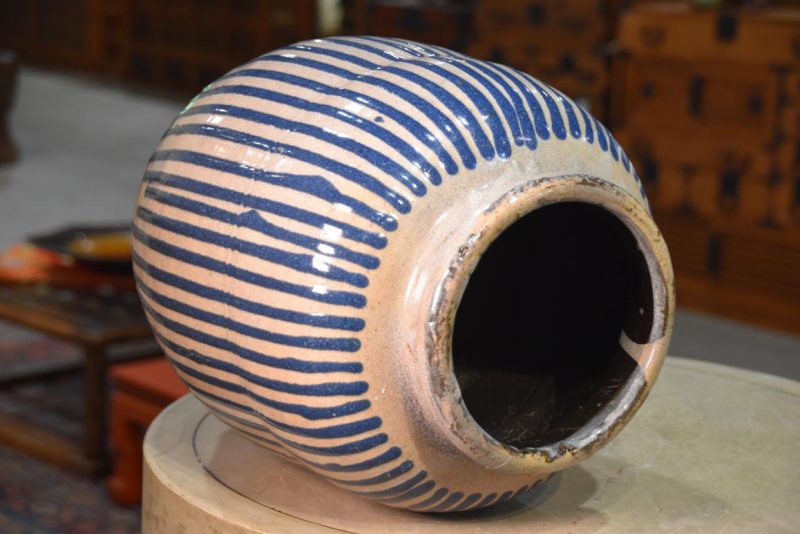 Shigaraki Drip Glaze Pottery Tsubo Urn Height:430mm - Image 3