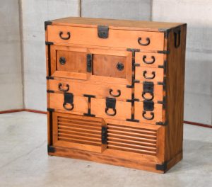 Osaka Region Merchant Chest Width:890mm