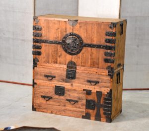 Meiji Period Ryobiraki Kasane Dansu Clothing Chest Width:920mm