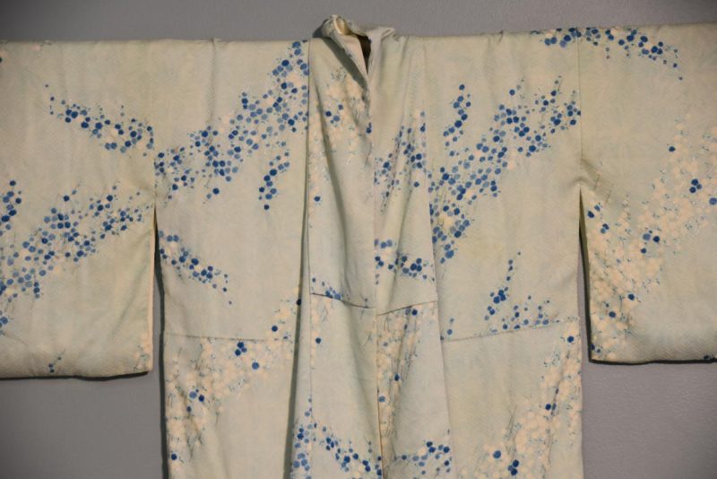 Japanese Vintage Silk Kimono - Image 4