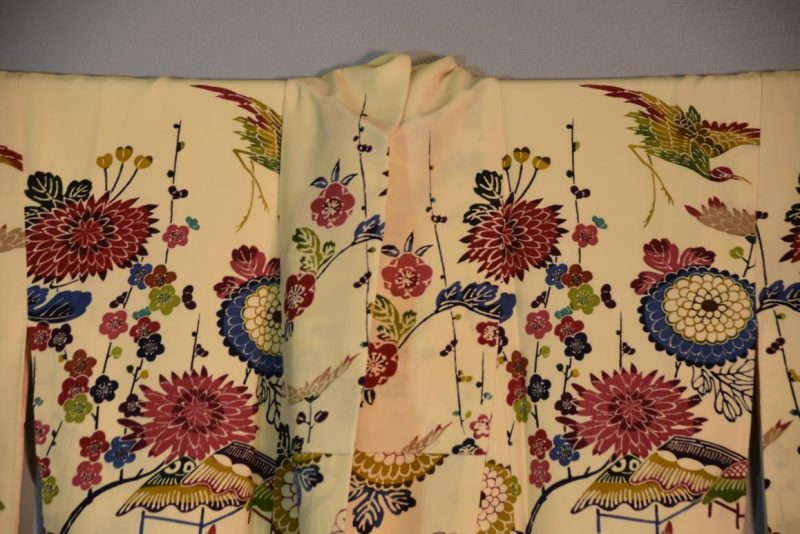 Stunning Vintage Kimono - Image 4