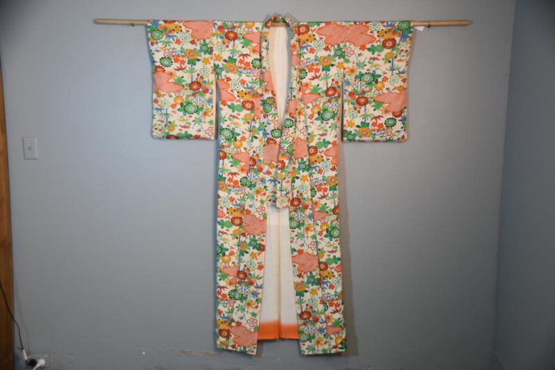Stunning Vintage Kimono - Image 5