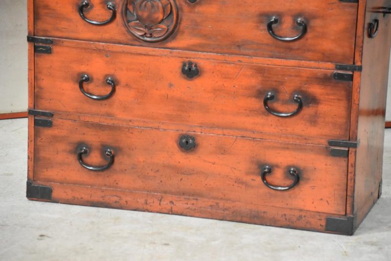 Lacquered Clothing Chest Width:910mm - Image 9