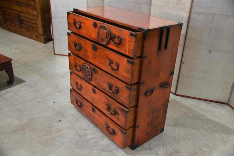 Lacquered Clothing Chest Width:910mm - Image 7