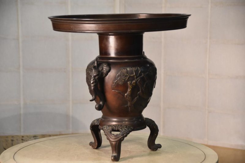Japanese Cast Bronze Usubata Vase Width:391mm - Image 6