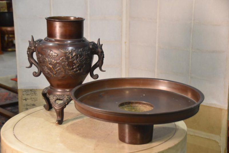 Japanese Cast Bronze Usubata Vase Width:391mm - Image 4