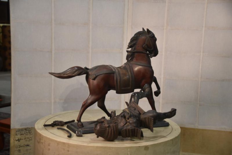 Vintage Bronze Samurai on Horse Back Statue Width:540mm - Image 2