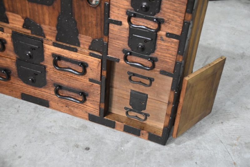 Edo Period Tokyo Region Merchant Chest Width:730mm - Image 8