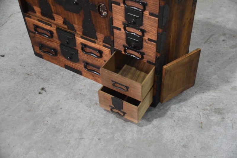 Edo Period Tokyo Region Merchant Chest Width:730mm - Image 7