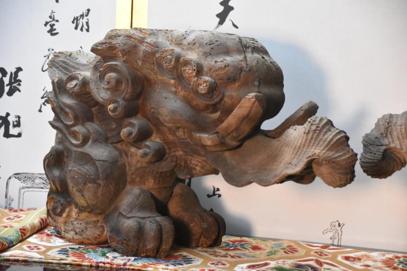 Edo Period Baku (Bad Dream Eaters) Wooden Heads from a Temple Width:1300mm - Image 9