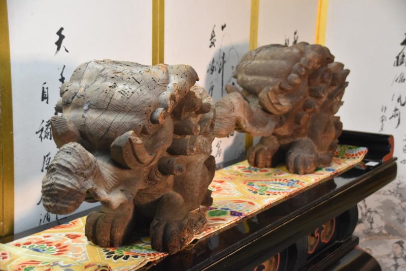 Edo Period Baku (Bad Dream Eaters) Wooden Heads from a Temple Width:1300mm - Image 3