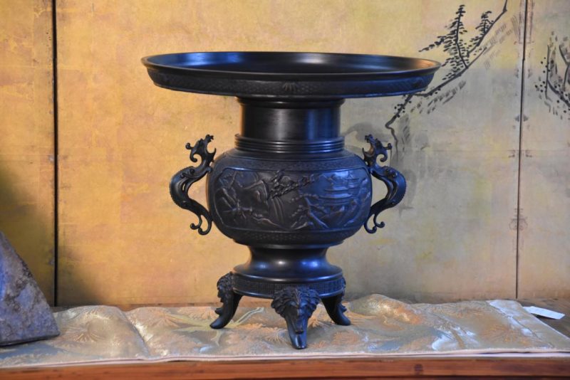 Japanese Cast Bronze Usubata Vase Width:365mm - Image 2