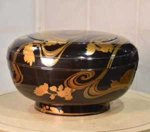 Japanese Maki-E Lacquer Lidded Bowl Width:390mm