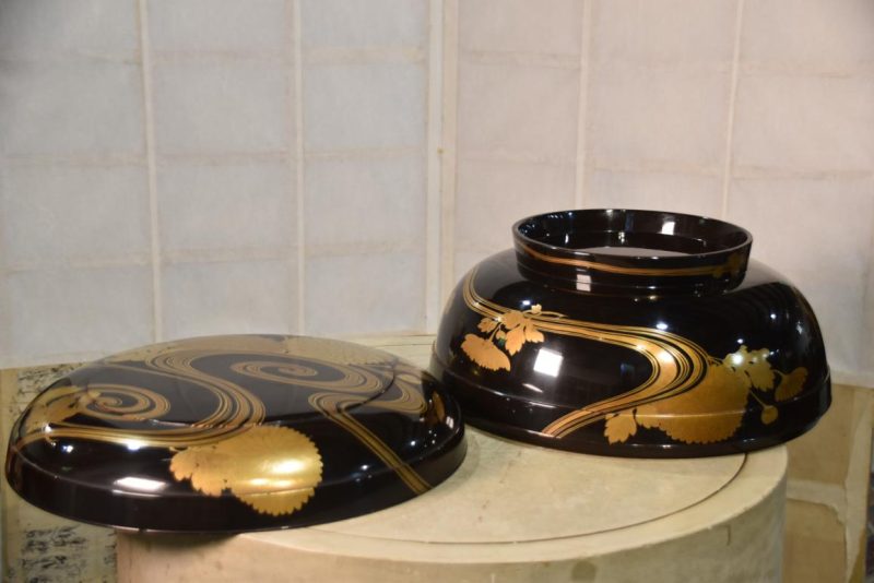 Japanese Maki-E Lacquer Lidded Bowl Width:390mm - Image 5