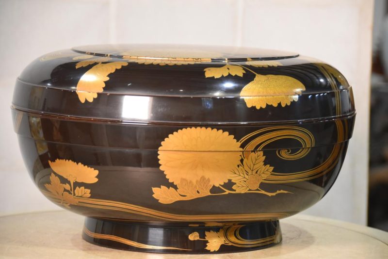 Japanese Maki-E Lacquer Lidded Bowl Width:390mm - Image 3