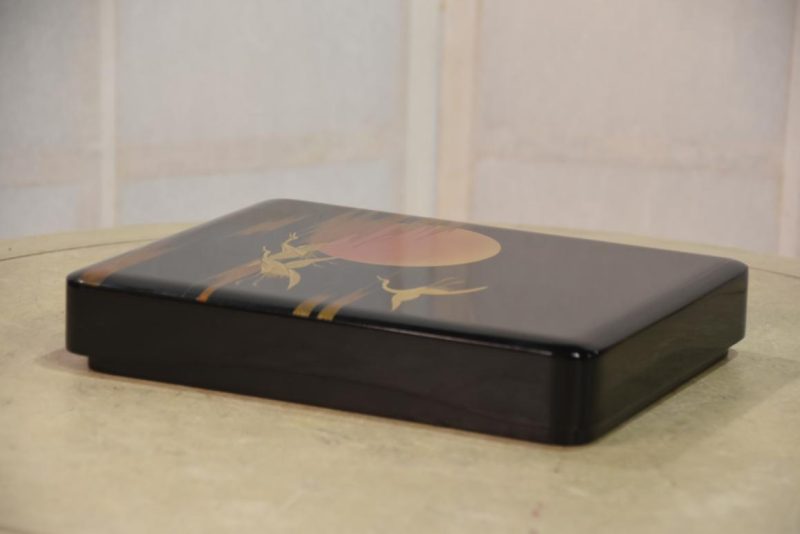 Japanese Cranes and Rising Sun Maki-E Writing Box Width:245mm - Image 3