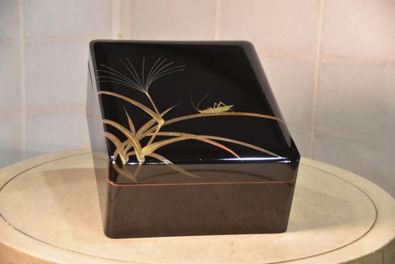 Vintage Japanese Lacquered Letter Box with a Grasshopper Width:305mm - Image 13