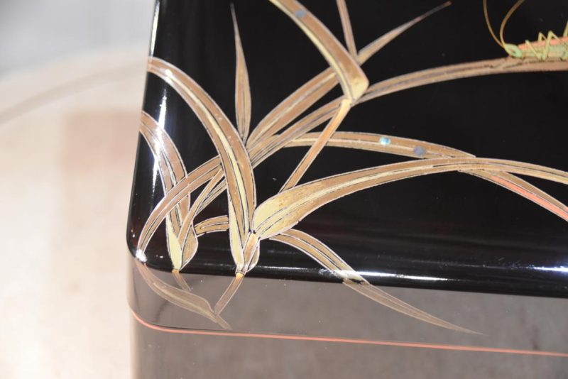 Vintage Japanese Lacquered Letter Box with a Grasshopper Width:305mm - Image 11