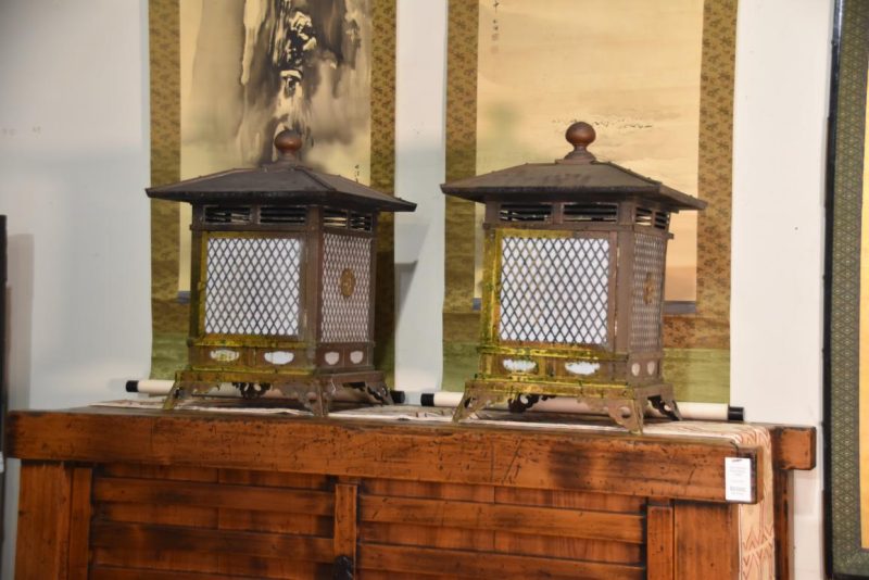 Pair of Lanterns Width:860mm