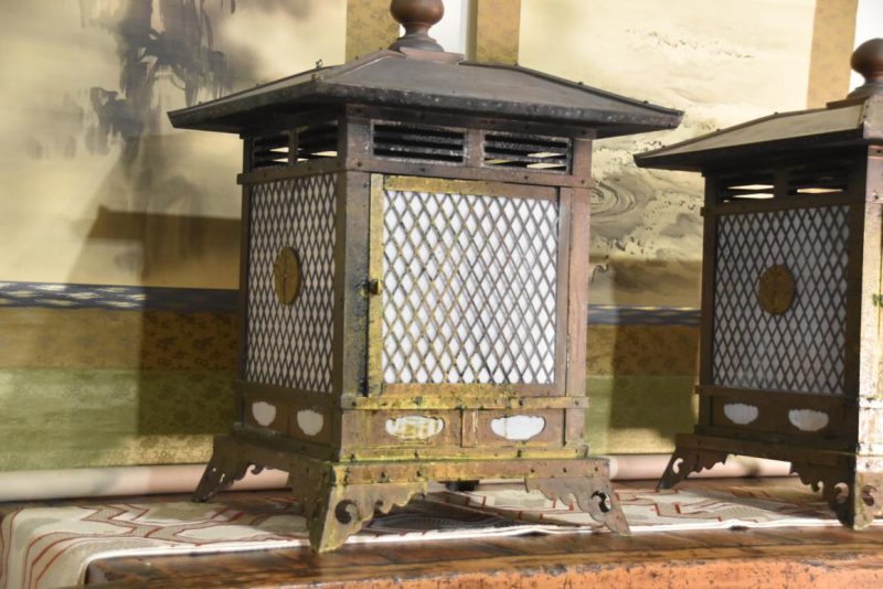 Pair of Lanterns Width:860mm - Image 9