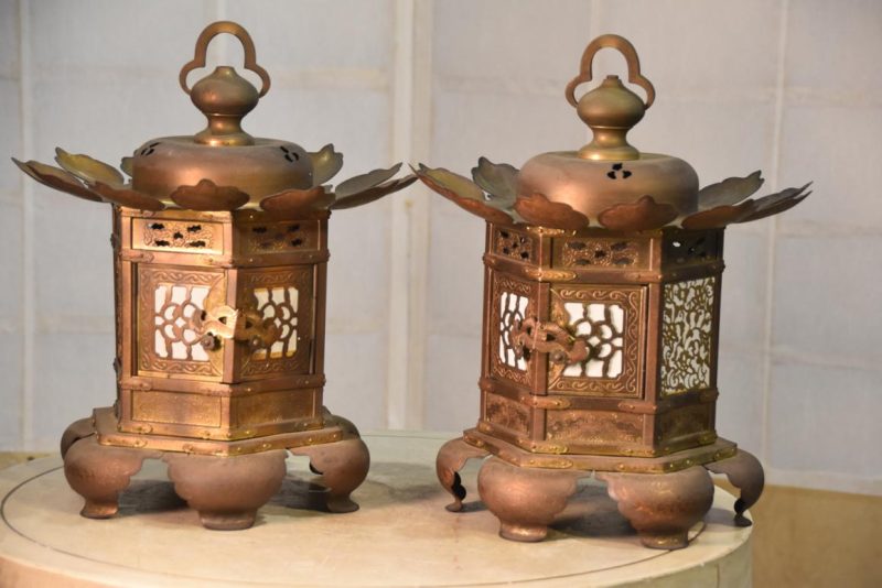 Pair of Temple Hanging Lanterns Width:300mm Each - Image 2