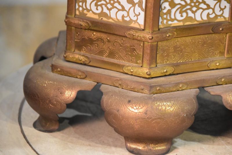 Pair of Temple Hanging Lanterns Width:300mm Each - Image 6