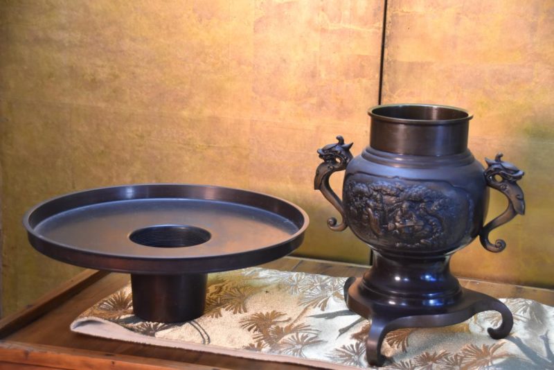 Japanese Cast Bronze Usubata Vase Width:345mm - Image 4